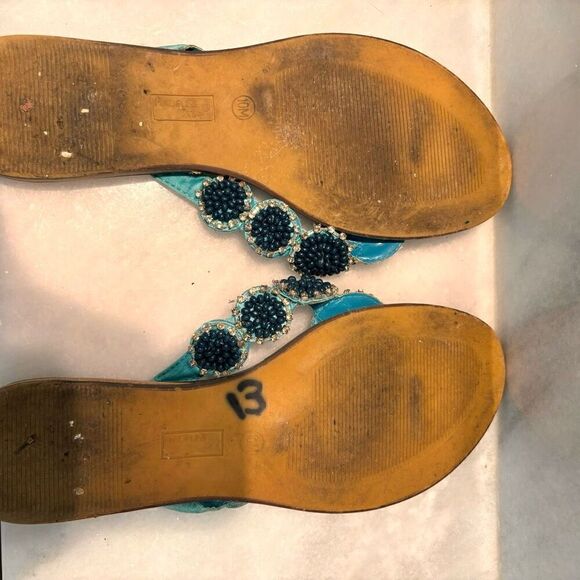 Madeline Stuart Coy Embellished Floral T-Strap Flip Flops Blue & Tan Size 10M - Picture 3 of 5